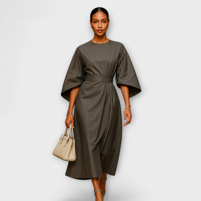 SARA – Elegantes Kleid mit Ärmeln