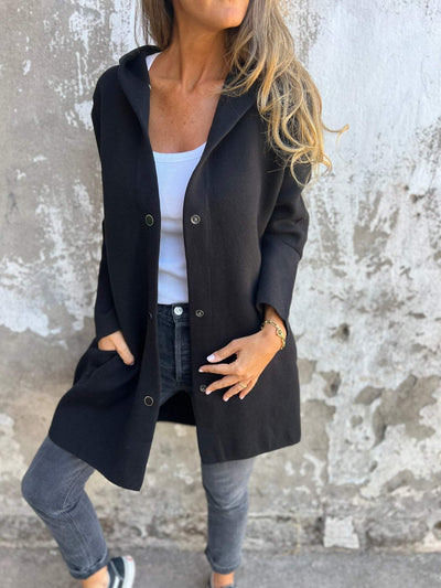 CARDIGAN MIT KNÖPFEN UND KAPUZE