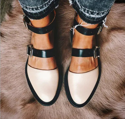 TALIA – Flache Lederschuhe mit Knöchelriemen