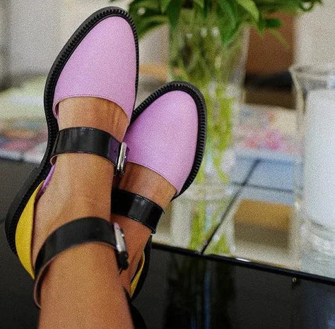 TALIA – Flache Lederschuhe mit Knöchelriemen