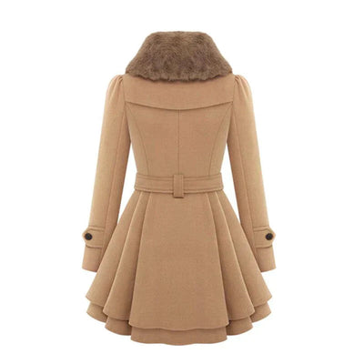 Yena | Trenchcoat-Chic mit Kunstfell