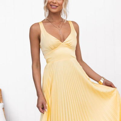 Rosmarin™ | Gelbes Plissee V-Ausschnitt Maxikleid
