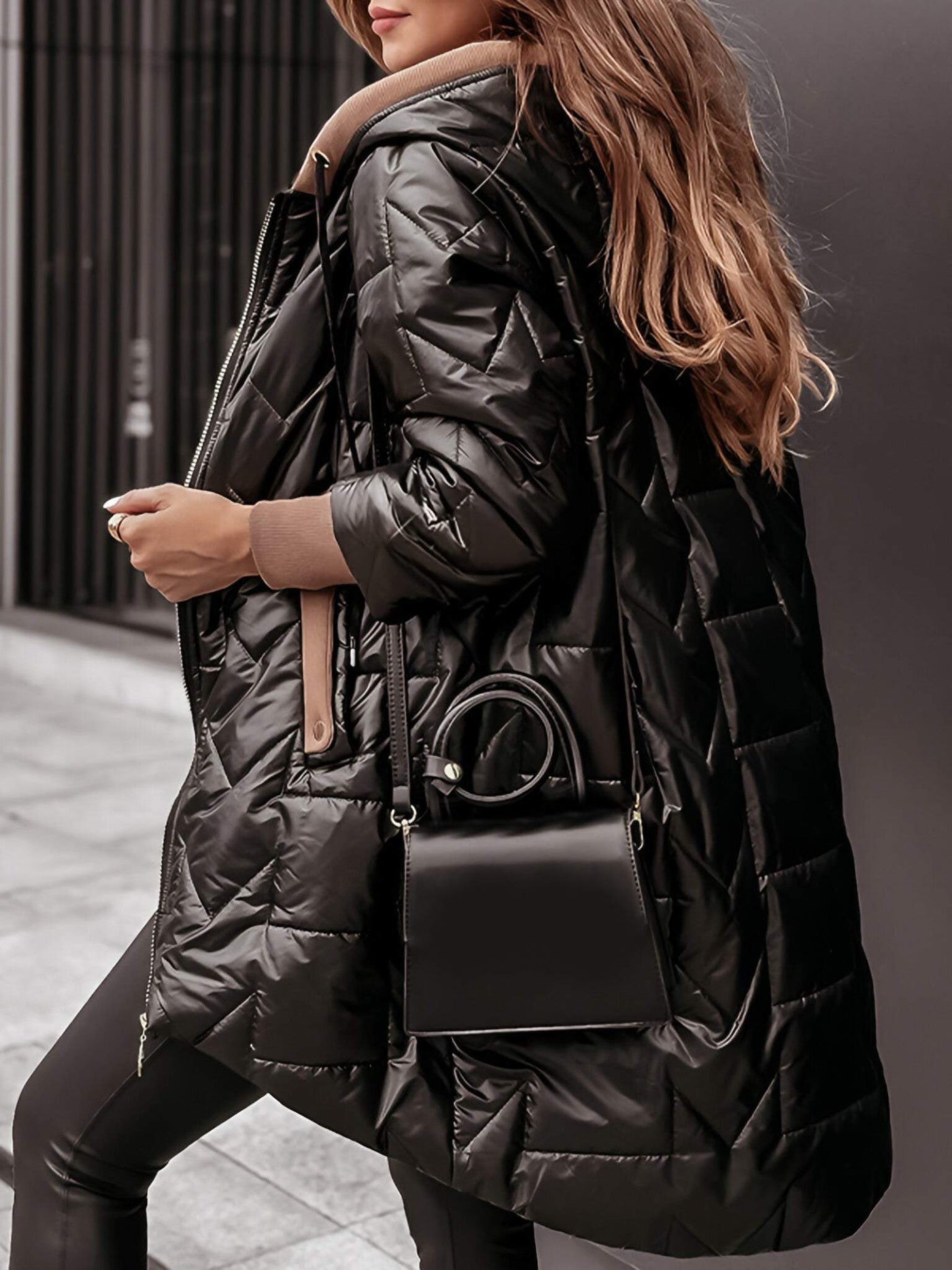 Astrid - Stylische Kapuzenjacke